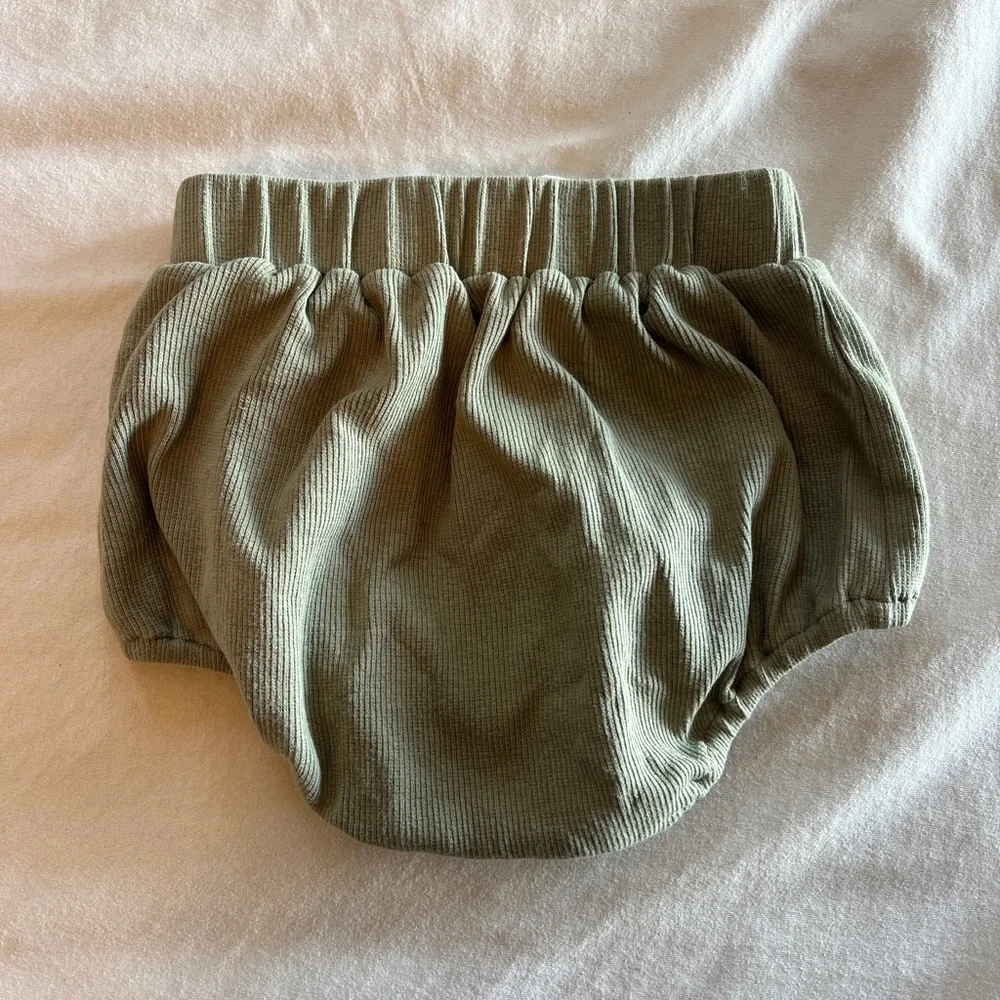 OAT CO Olive Green Ribbed Bloomers (size 2 / 3)
